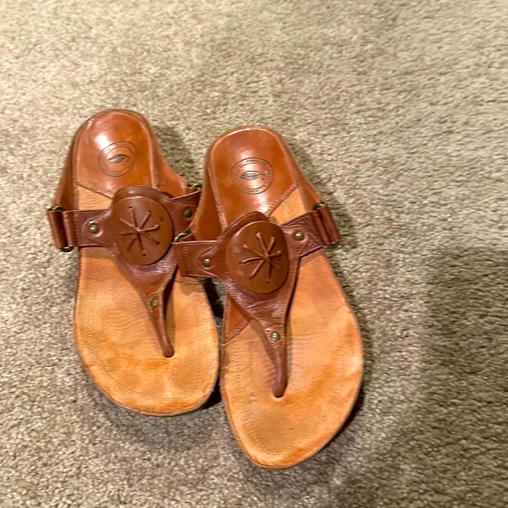 Woman’s genuine leather sandal